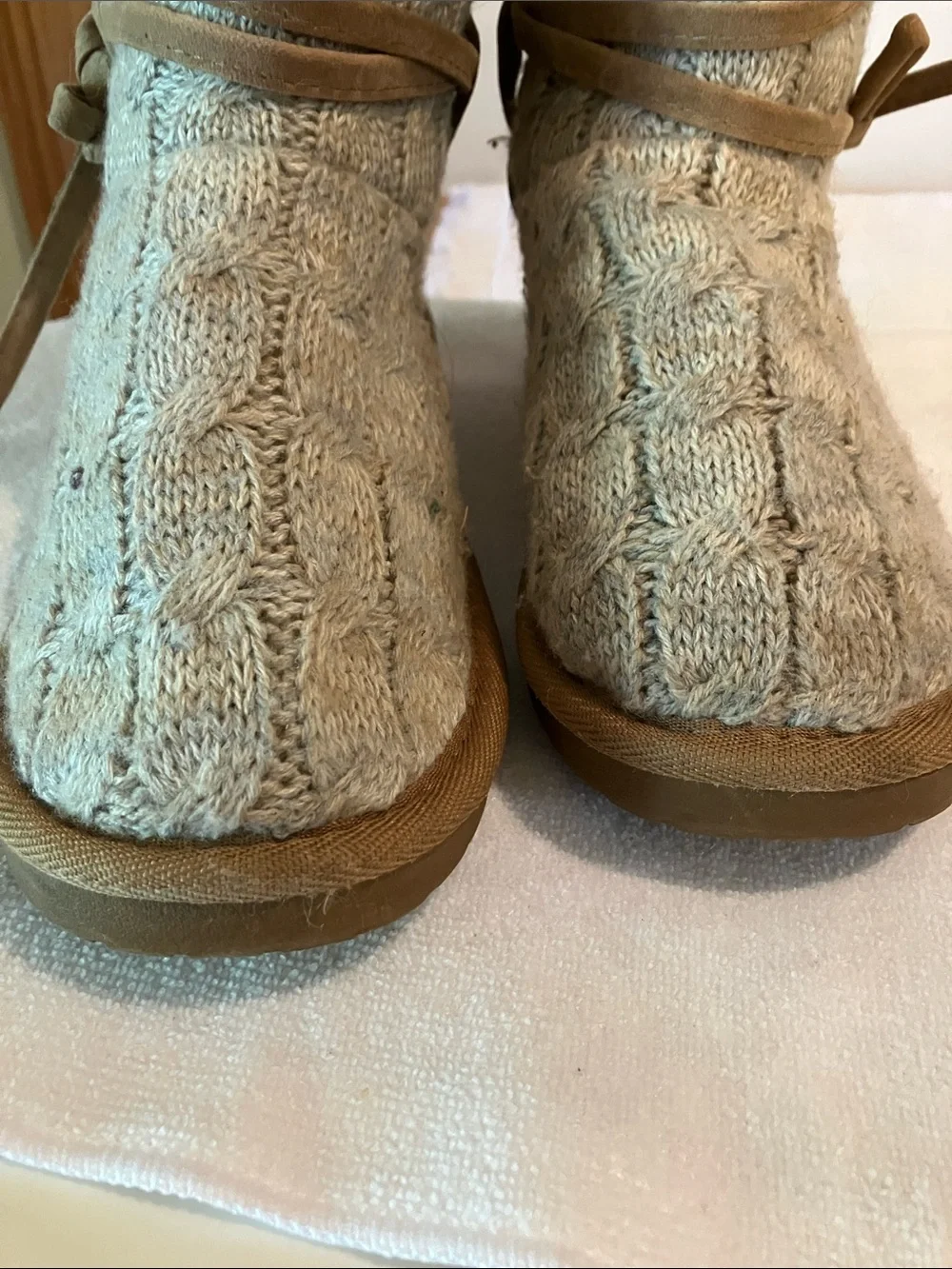 Muk Luks Essential Women’s 8 Clemetine Pull on Cable Knit Upper Winter Boots